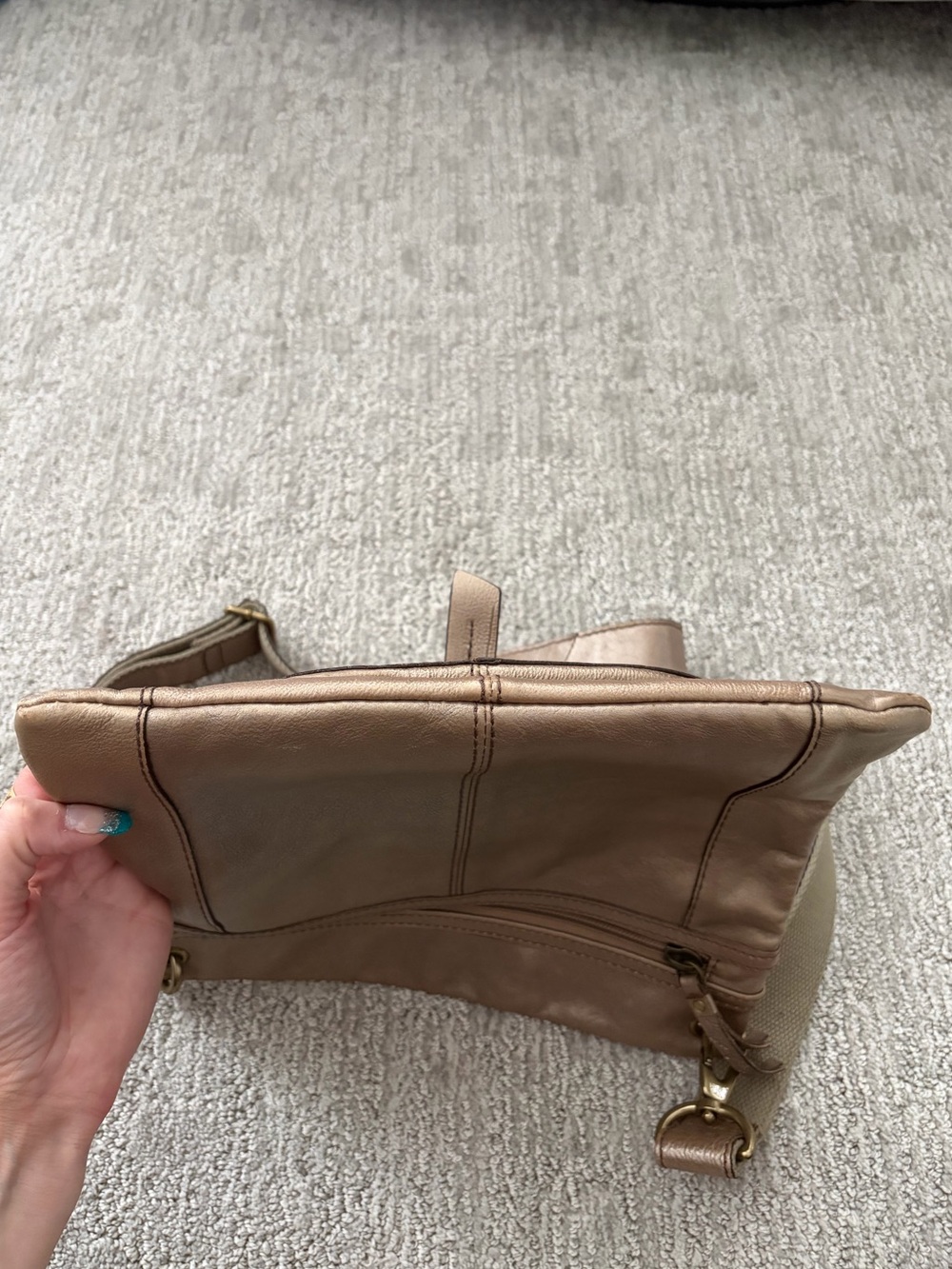 Fossil Taupe Leather Crossbody Bag - Picture 8 of 12